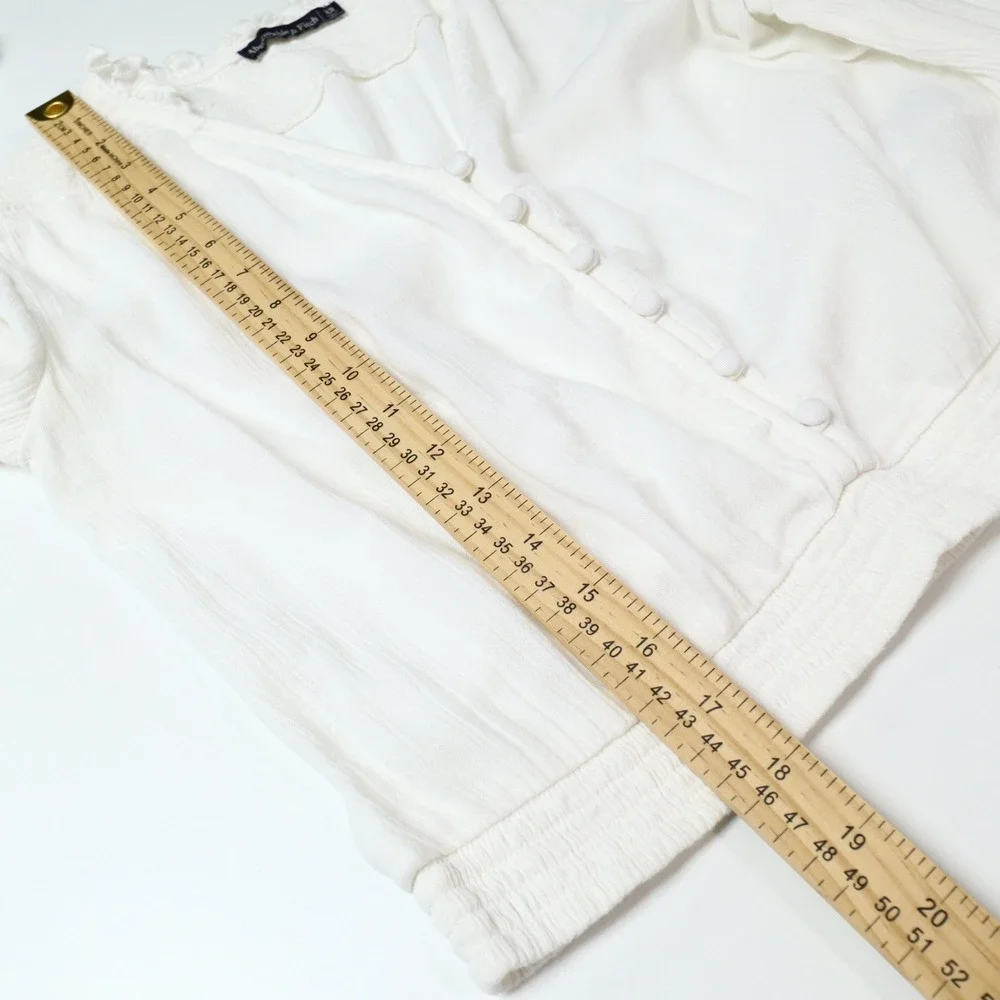 Abercrombie & Fitch Smocked V-Neck Button Blouse XS White Boho Cottagecore Top